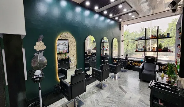 Head Lounge A Family Salon