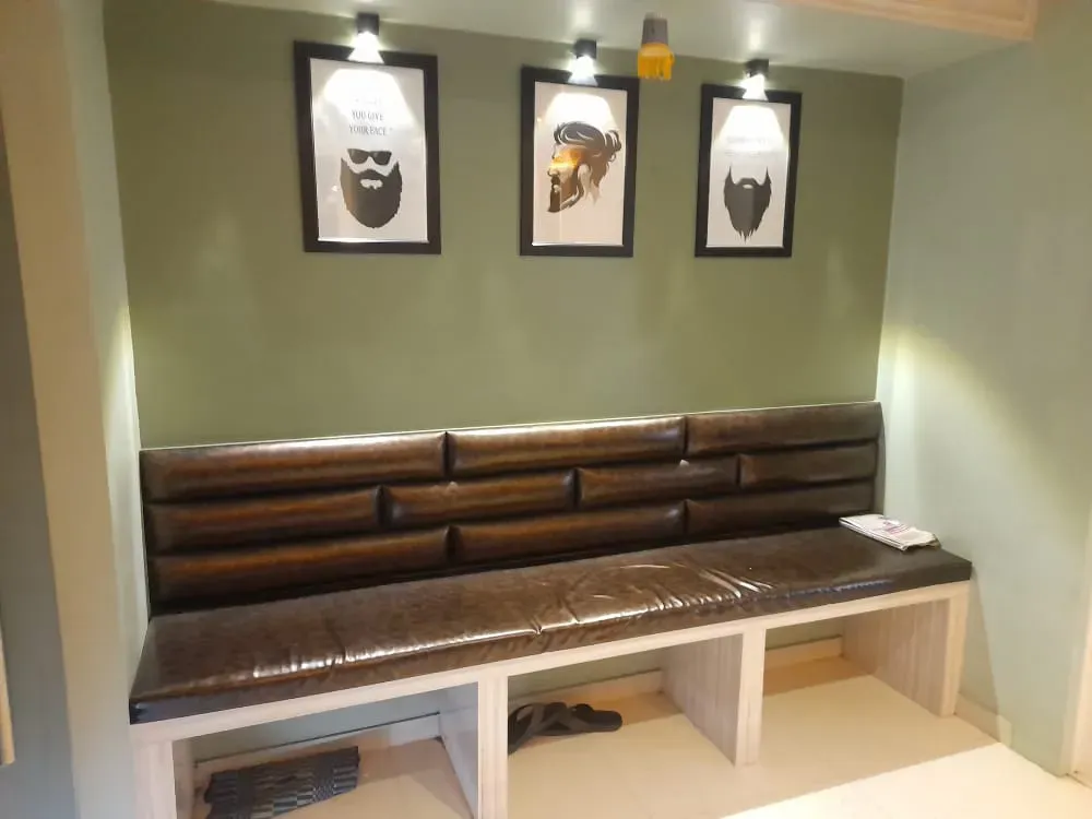 Abhishek Men'S Salon