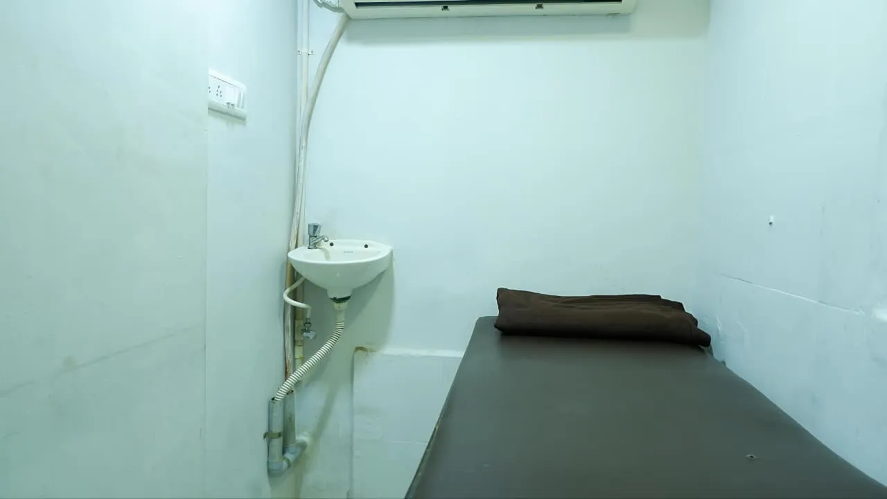 Milon Unisex Salon