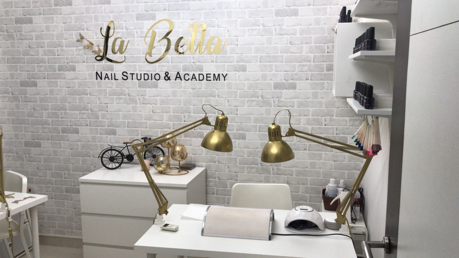 La Bella Nail Studio & Academy in Andheri West, Mumbai Starts 500 INR