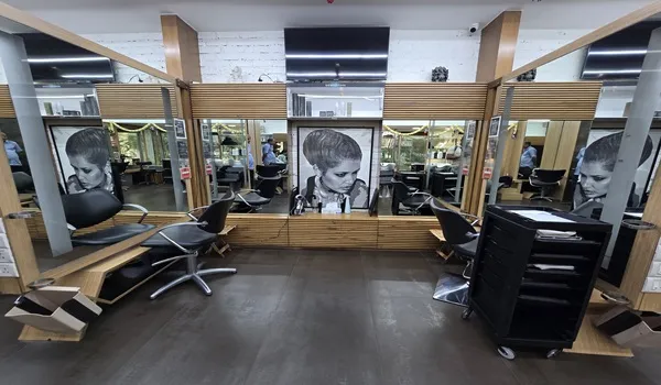 Nalini Of Nalini & Yasmin Salon