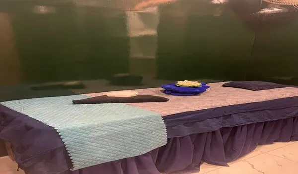 La Unisex Salon & Spa