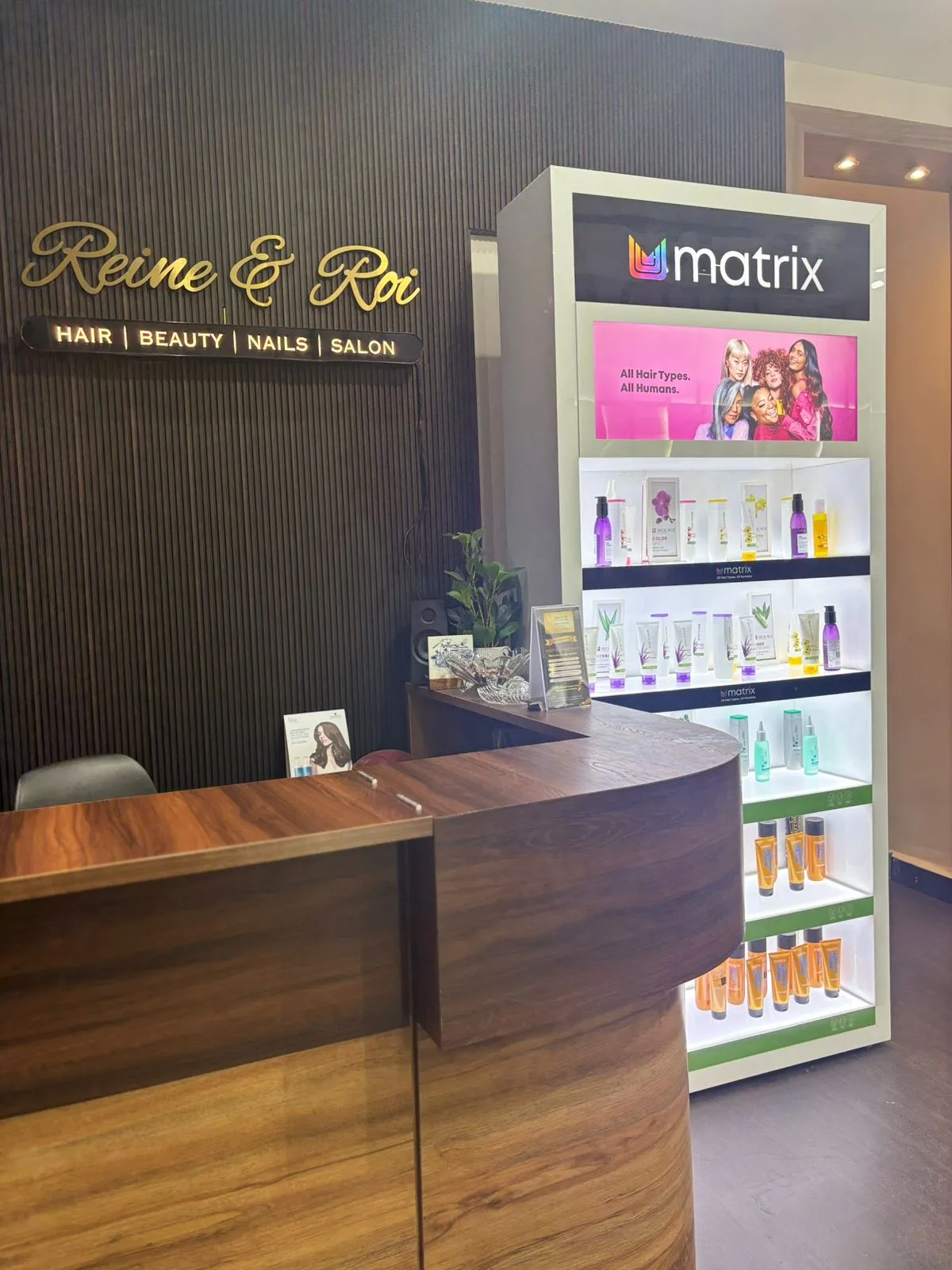 Reine & Roi Salon And Institute Of Aesthetics