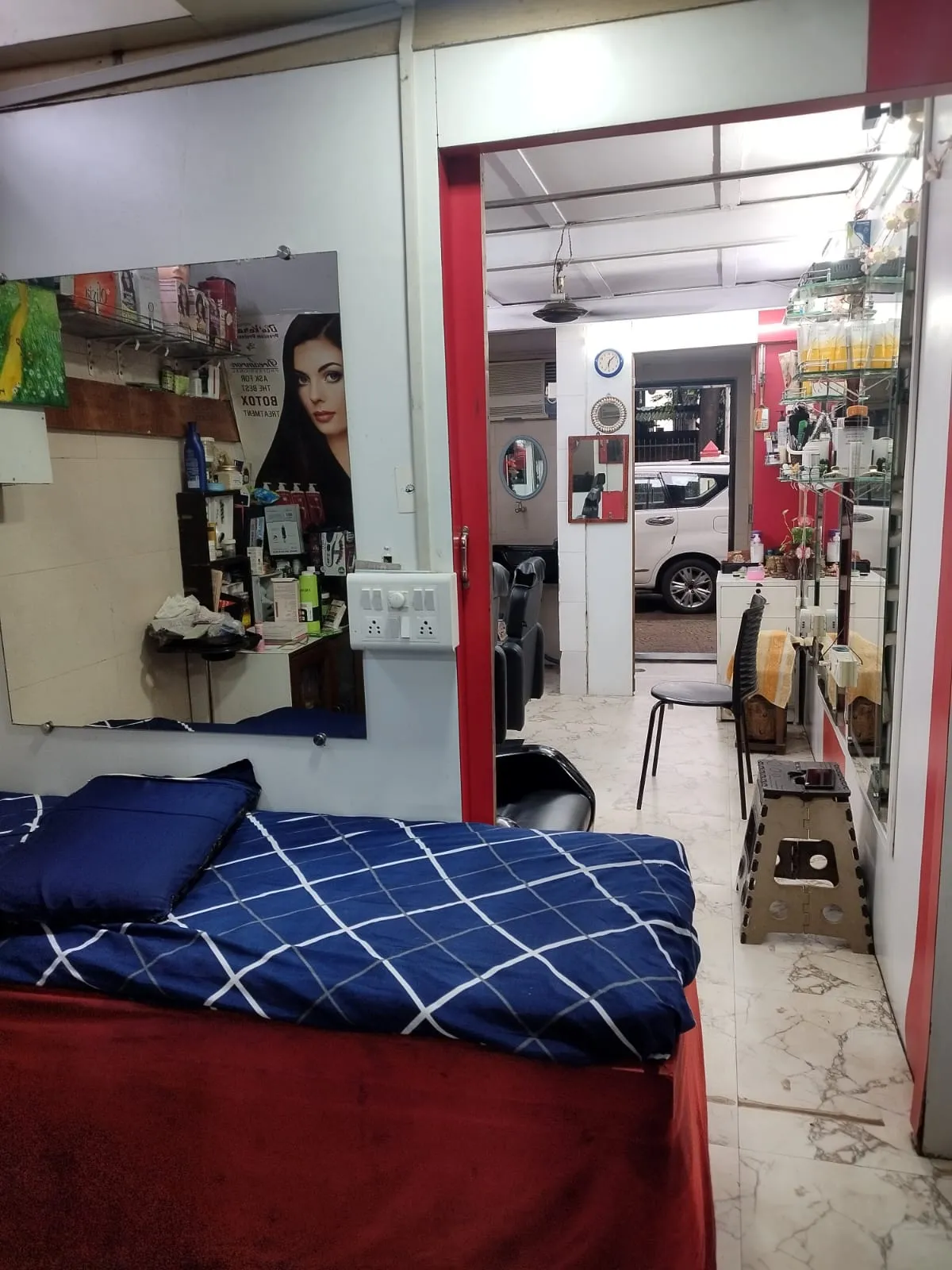 Shine & Glow Parlour