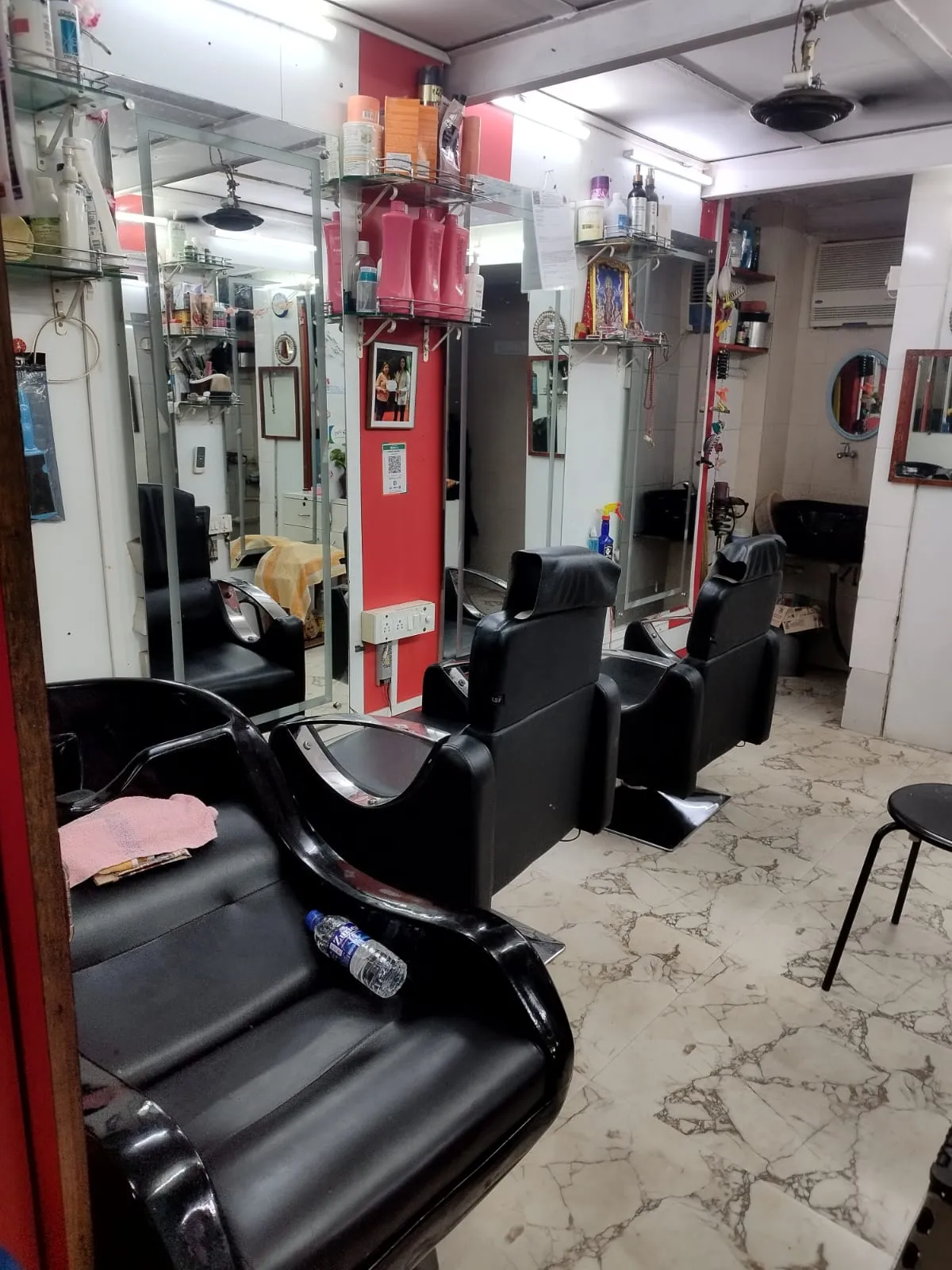 Shine & Glow Parlour