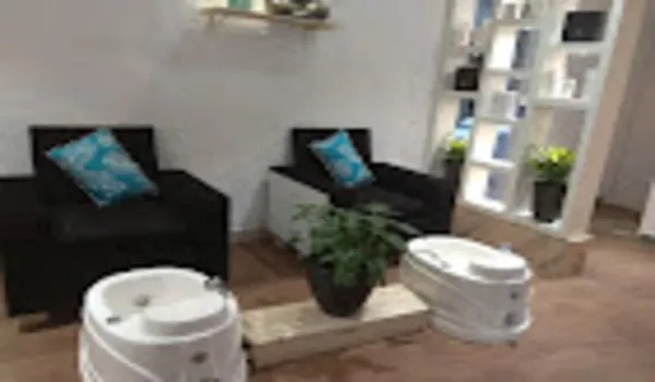 Embellish Salon And Academy