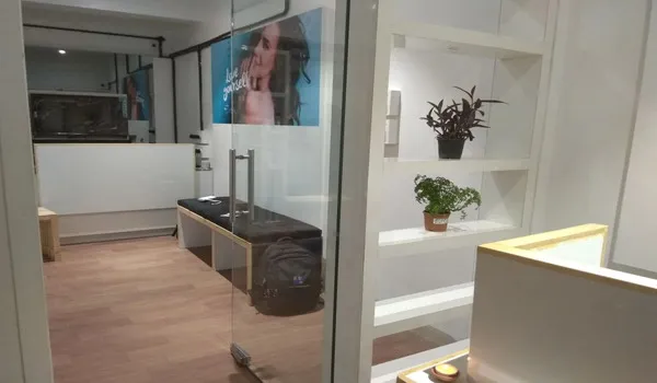 Embellish Salon And Academy