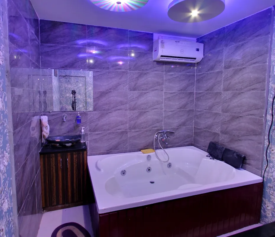 The Gateway Family Spa And Salon