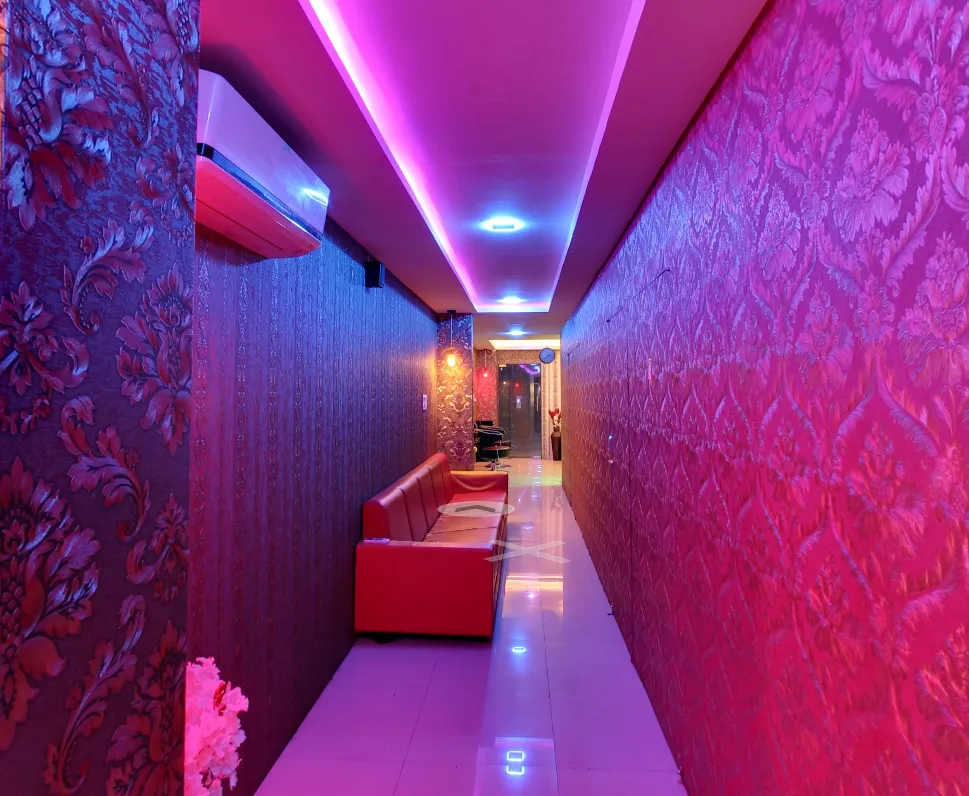 The Gateway Family Spa And Salon