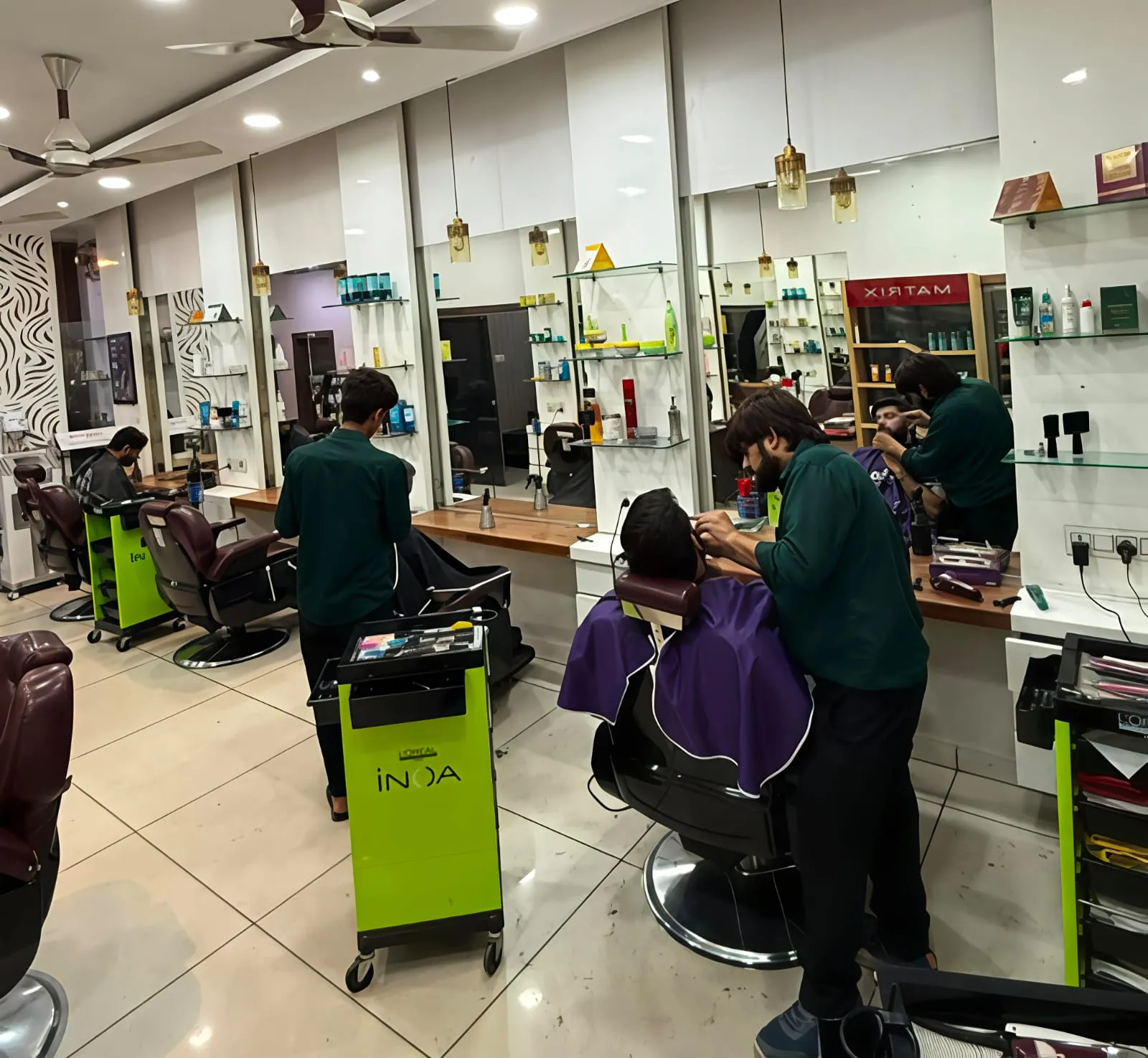 Kuts n Kurls Salon