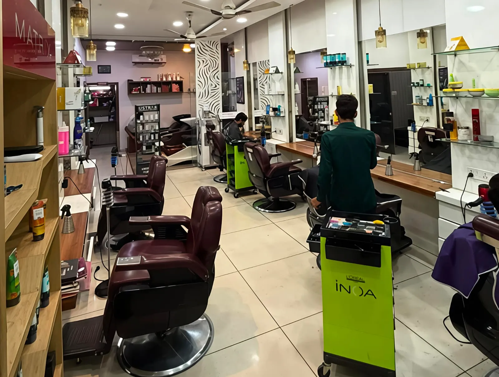 Kuts n Kurls Salon