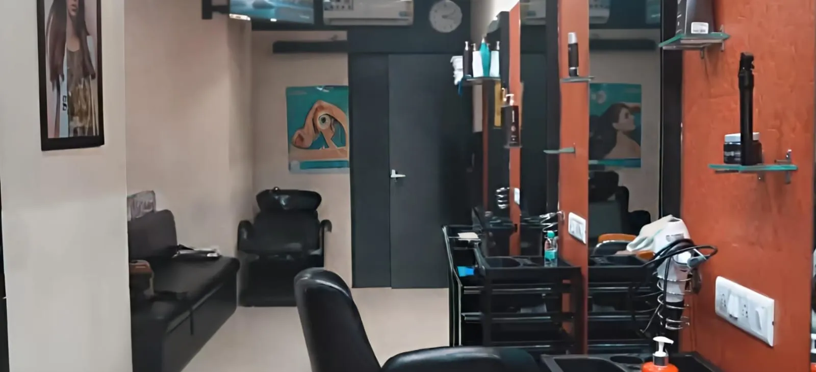 Aanoj's Unisex Salon