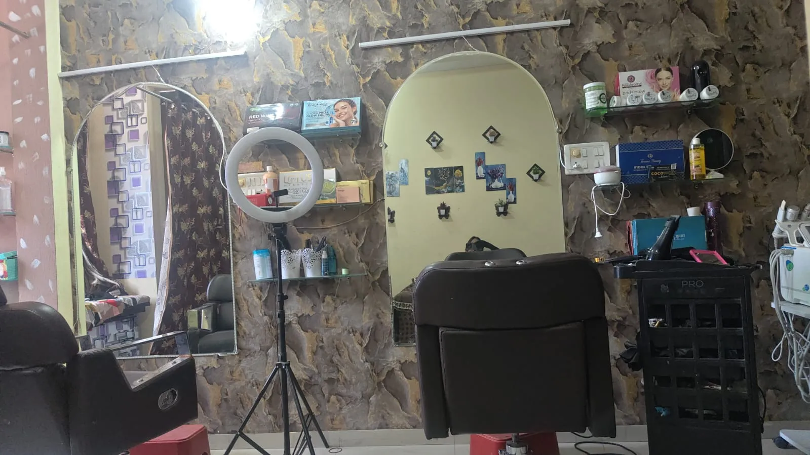 Find best offer near you and book salon services online at Ritu's Glamour Studio