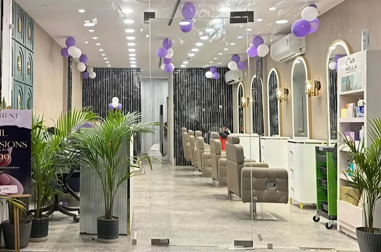 The Crest Unisex Salon