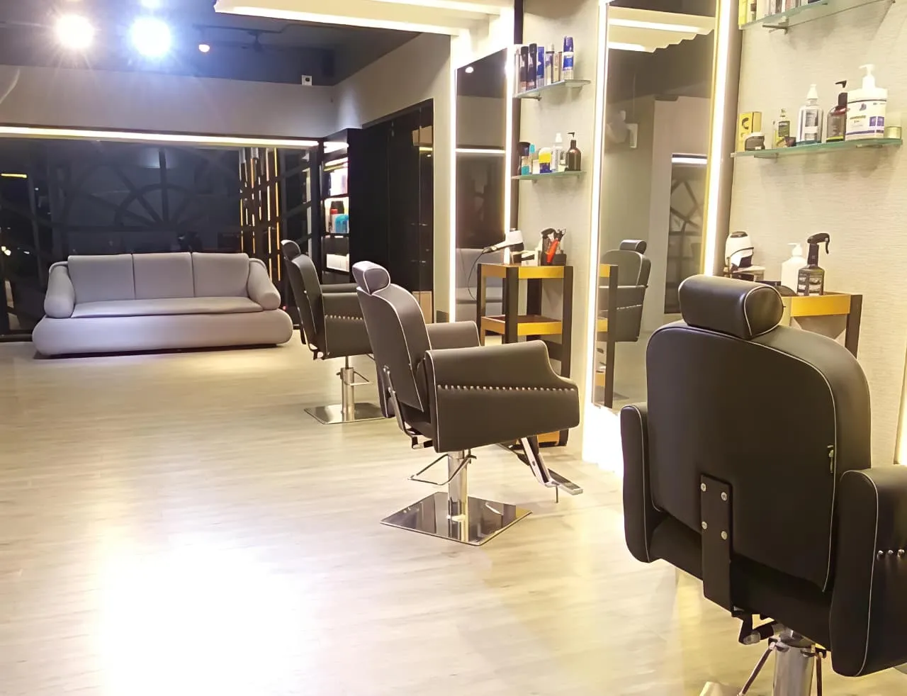 Nnew Look - A Family Salon