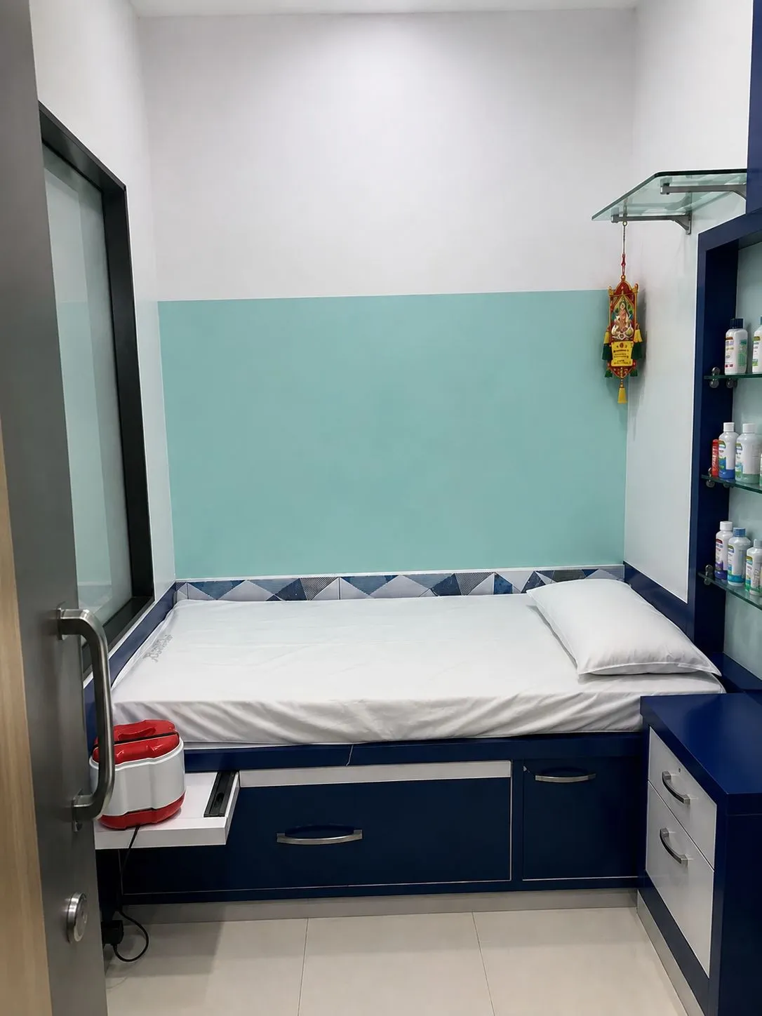 Shrimati Beauty Parlour