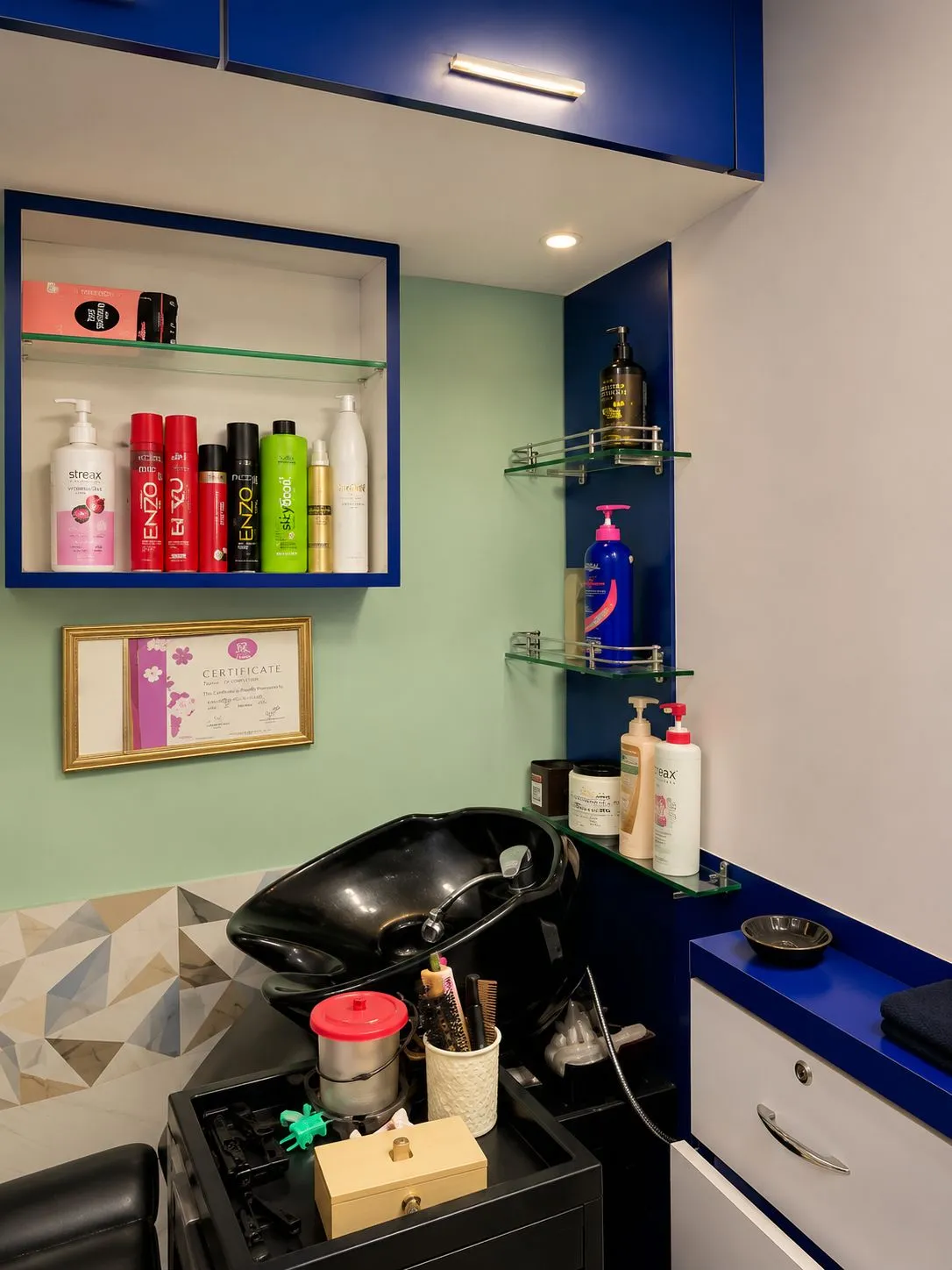 Shrimati Beauty Parlour