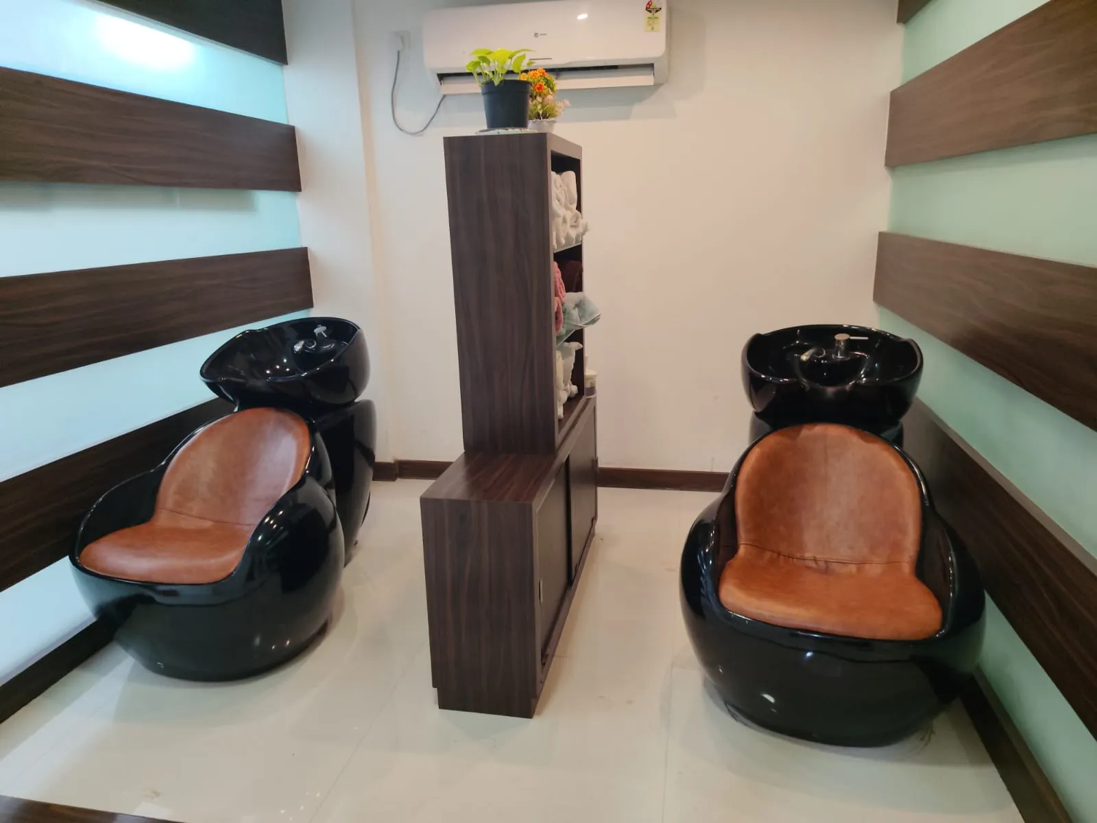 Studio 11 Family Salon