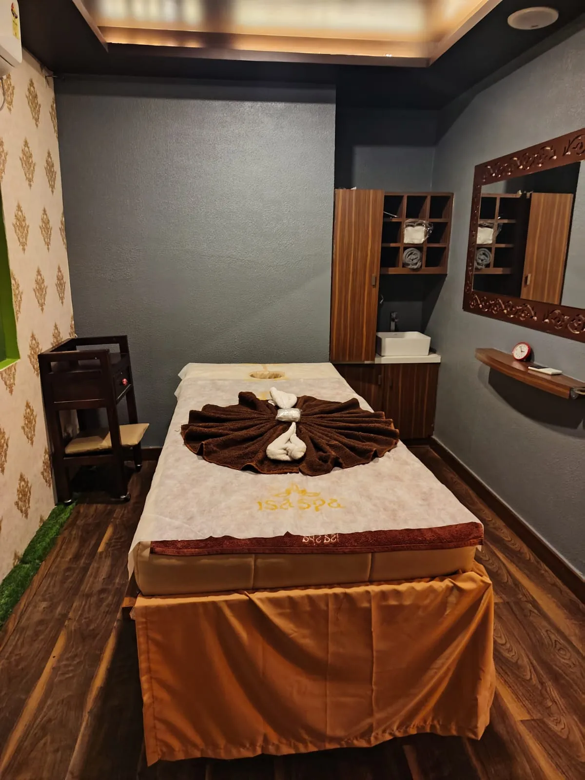 Studio 11 Family Salon