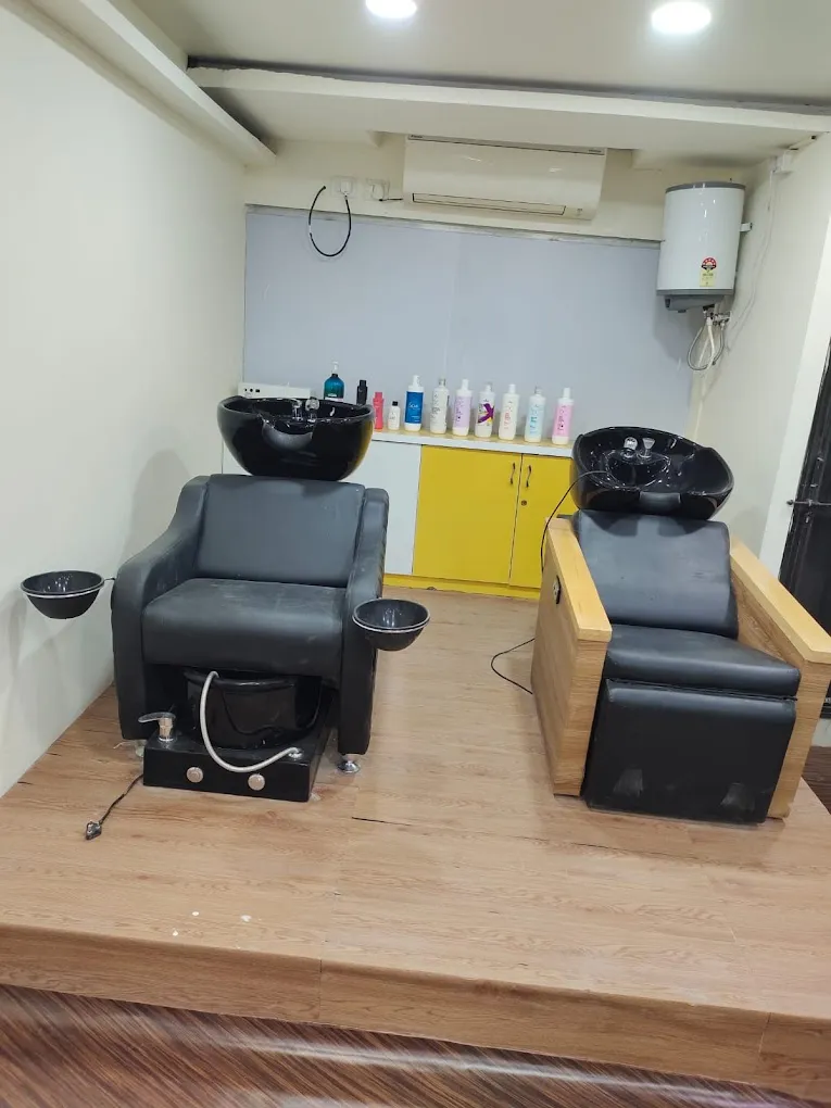 Studio11 Family Salon