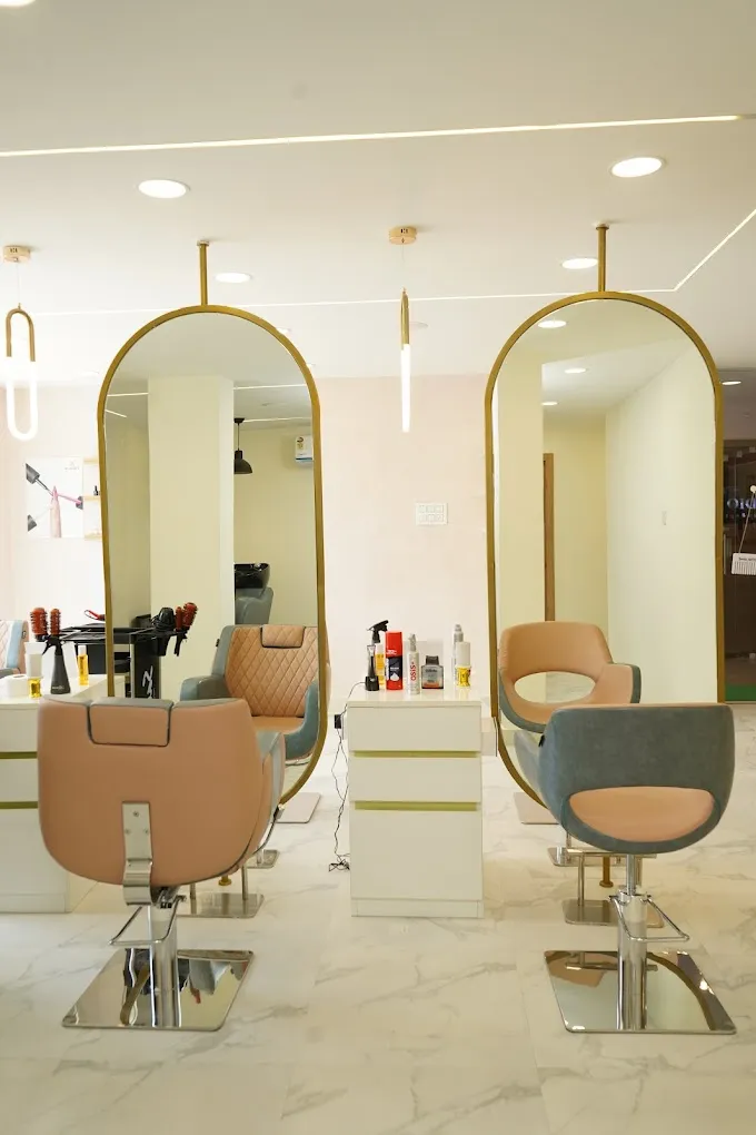 Studi0 11 Family Salon