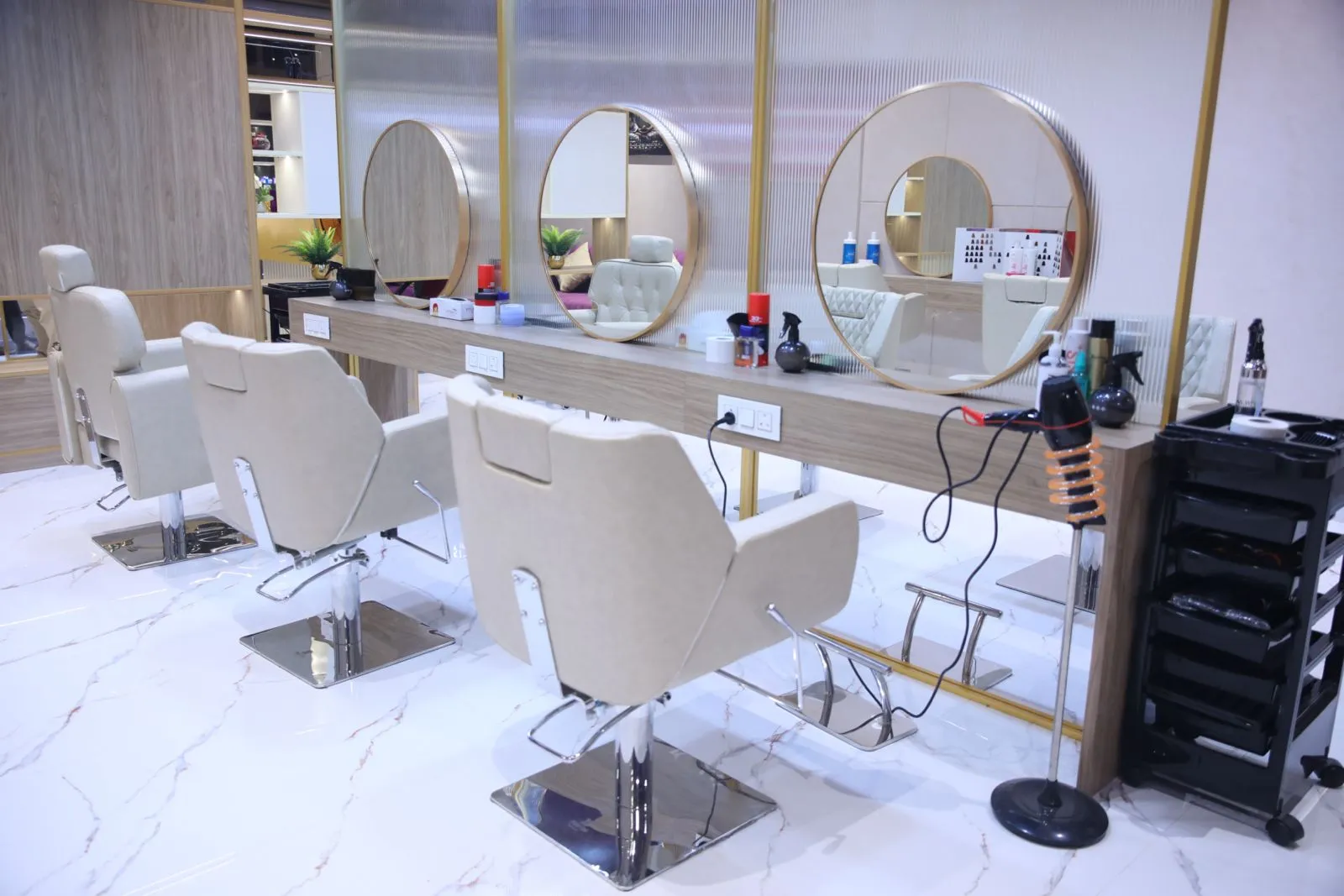 Studio 11 Family Salon