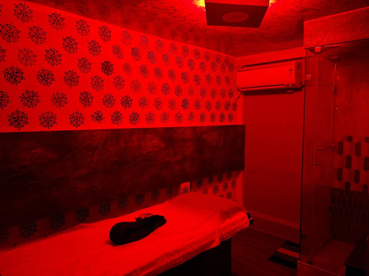 Kosmos The Salon & Spa