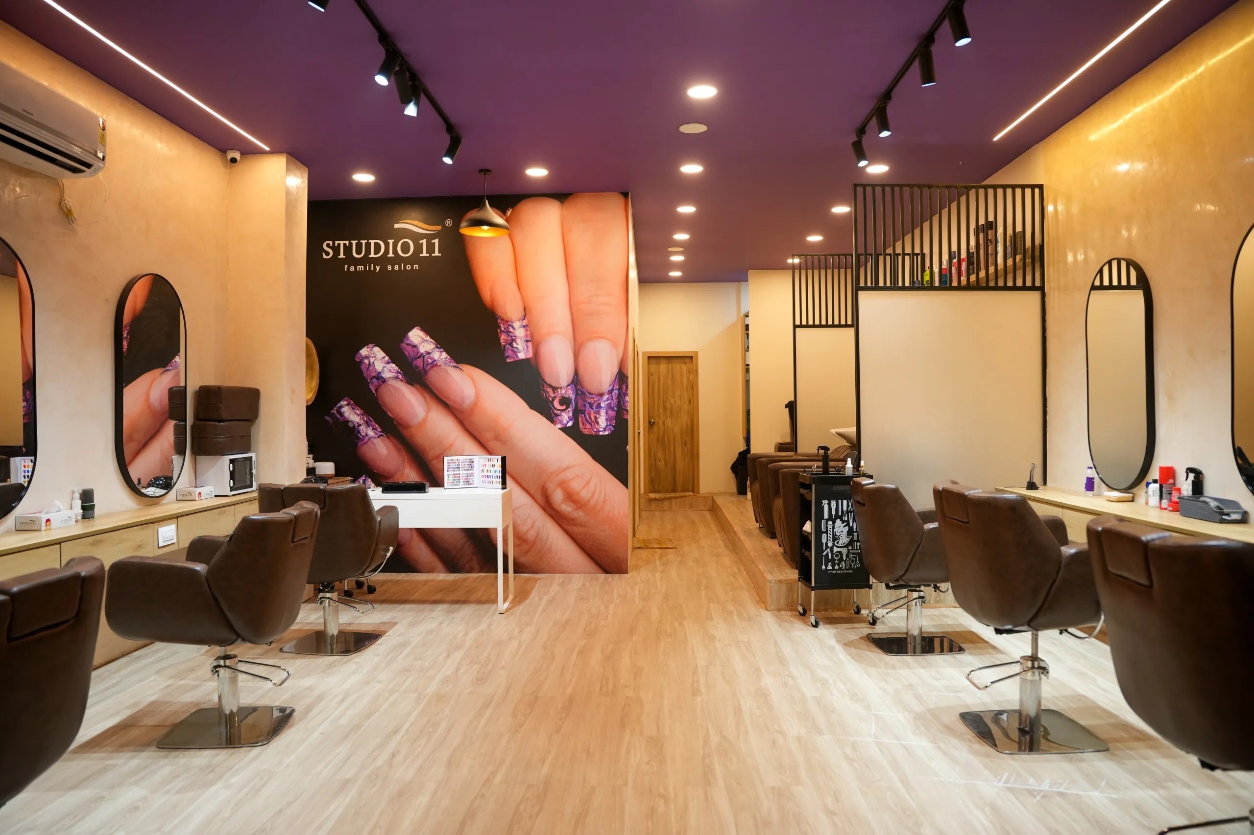 Studio 11 Family Salon