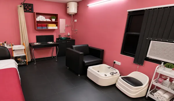 La Femina Salon