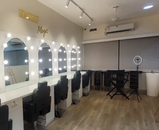 Femina Flaunt Studio Salon