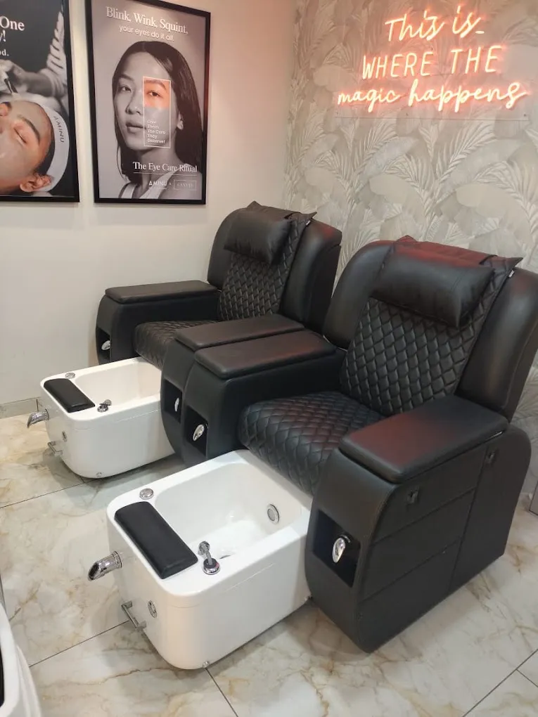 Canvas Salon And Spa
