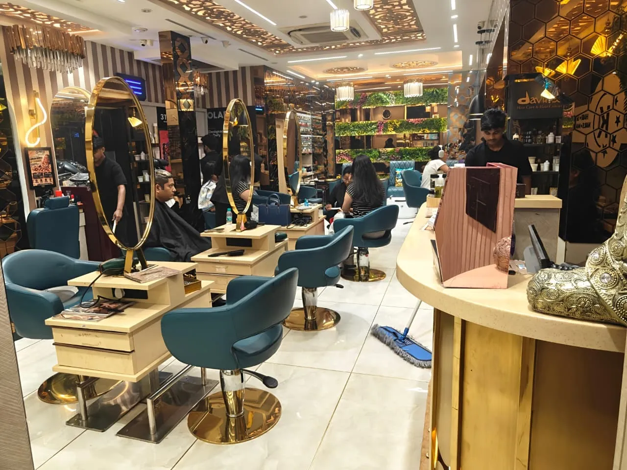 K Prive Salon